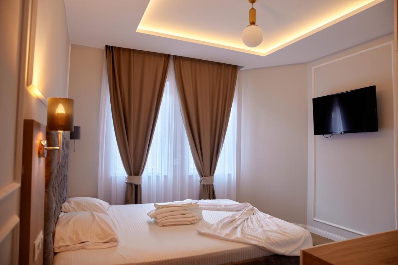 Amico Hotel Pristina Eksteriør bilde