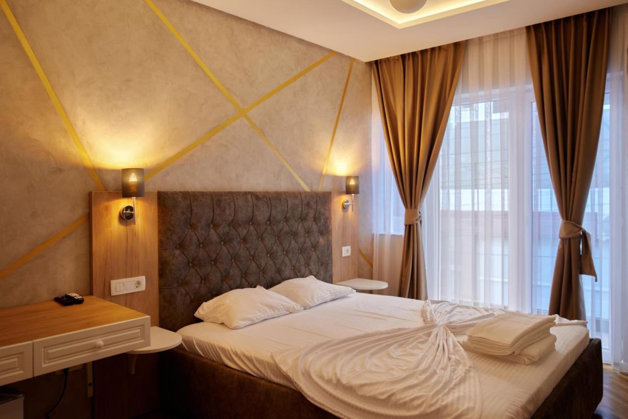 Amico Hotel Pristina Eksteriør bilde