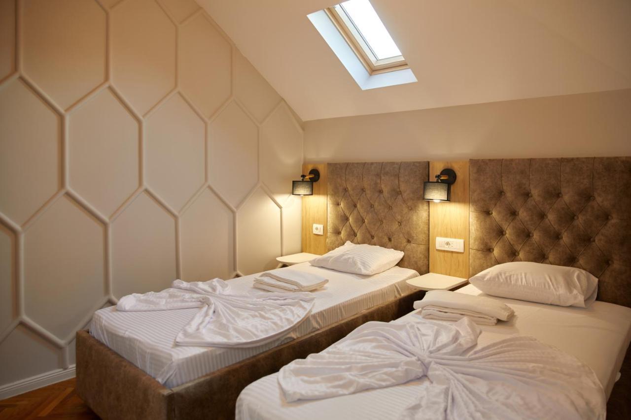 Amico Hotel Pristina Eksteriør bilde