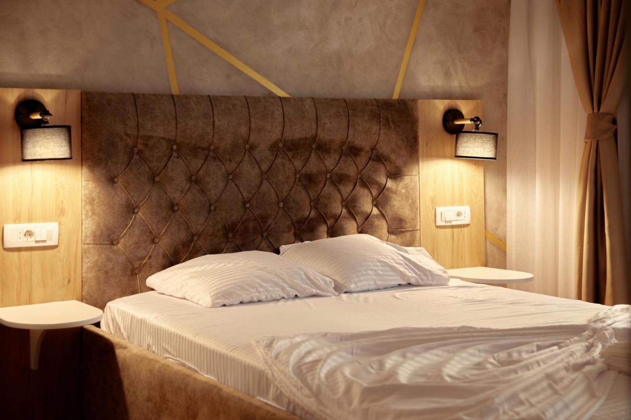 Amico Hotel Pristina Eksteriør bilde