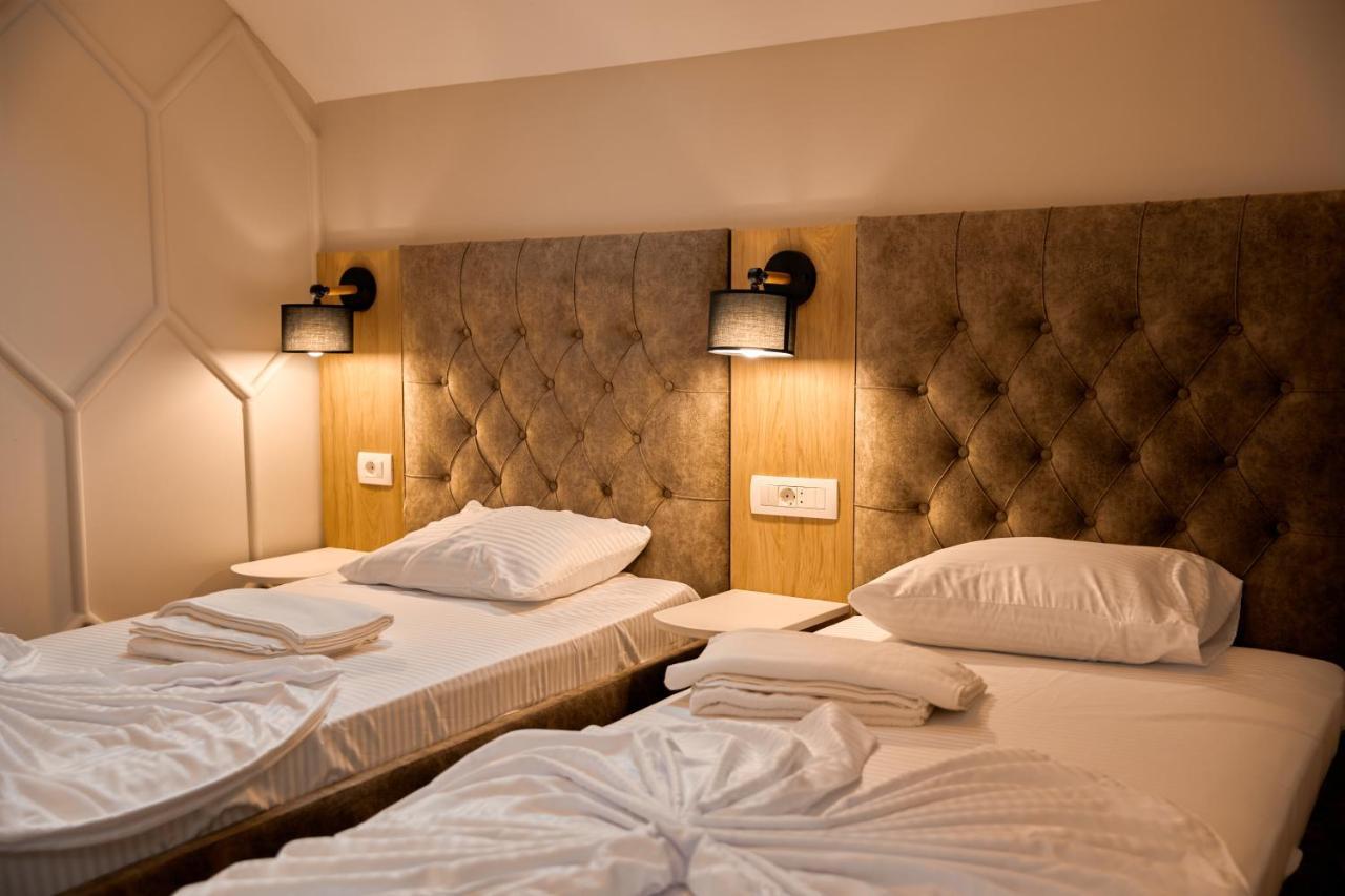 Amico Hotel Pristina Eksteriør bilde