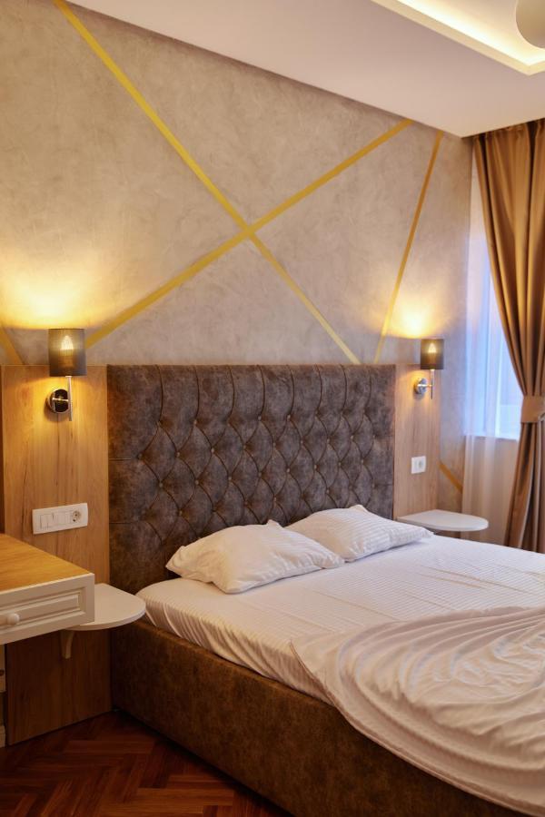 Amico Hotel Pristina Eksteriør bilde