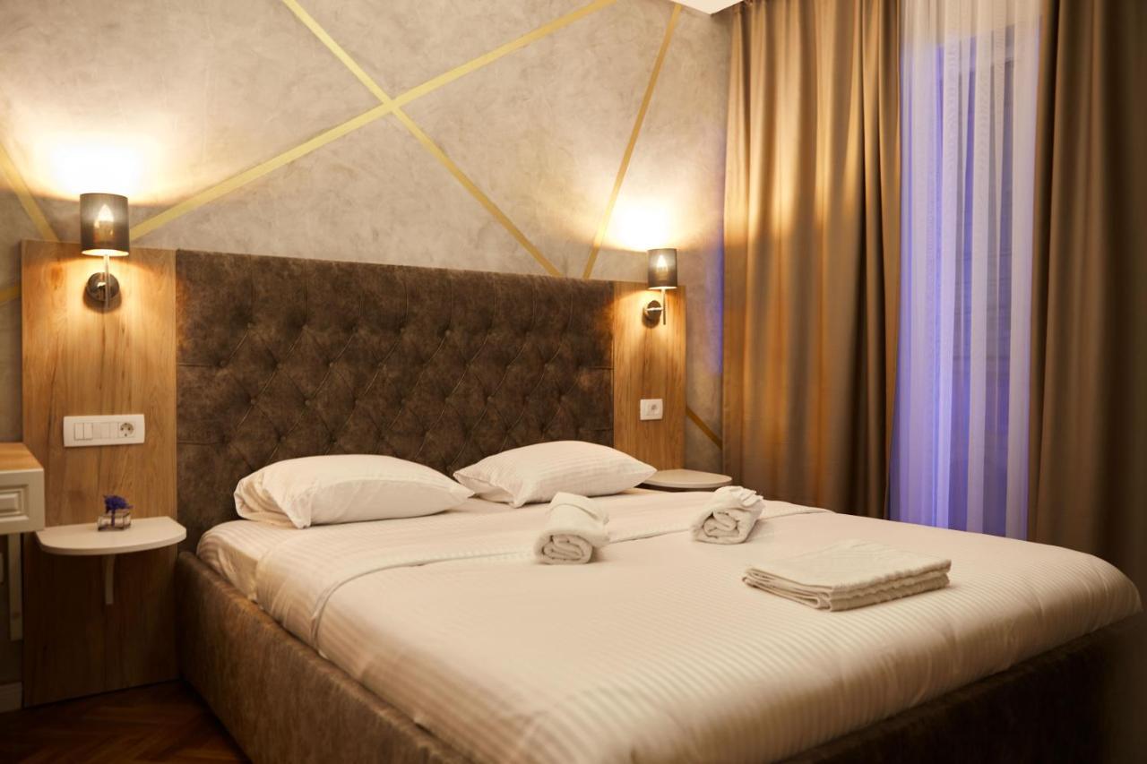 Amico Hotel Pristina Eksteriør bilde