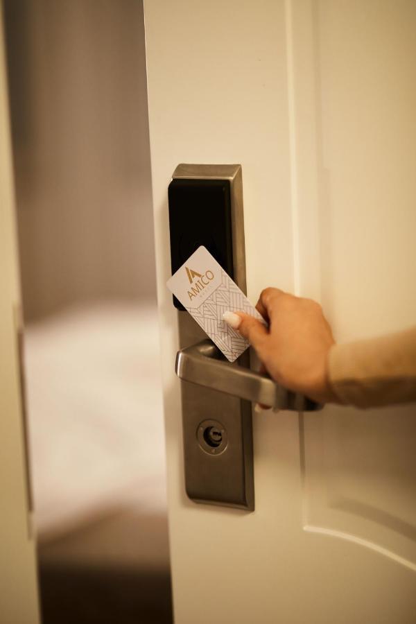 Amico Hotel Pristina Eksteriør bilde