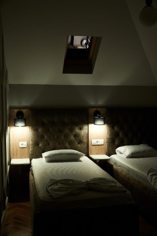 Amico Hotel Pristina Eksteriør bilde