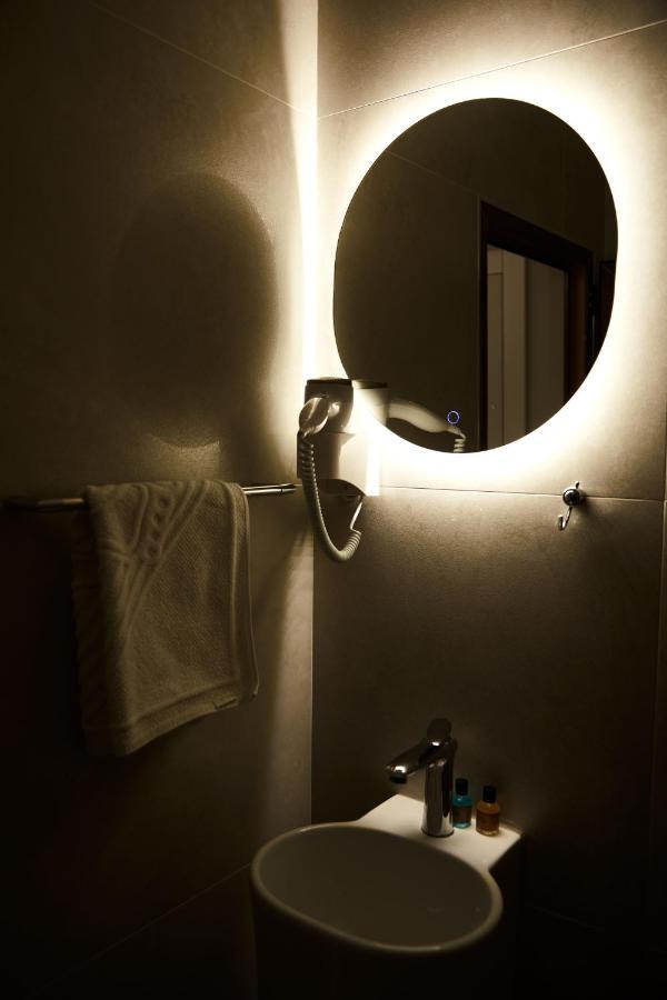Amico Hotel Pristina Eksteriør bilde